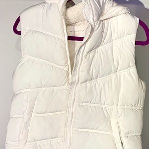 white hooded vest